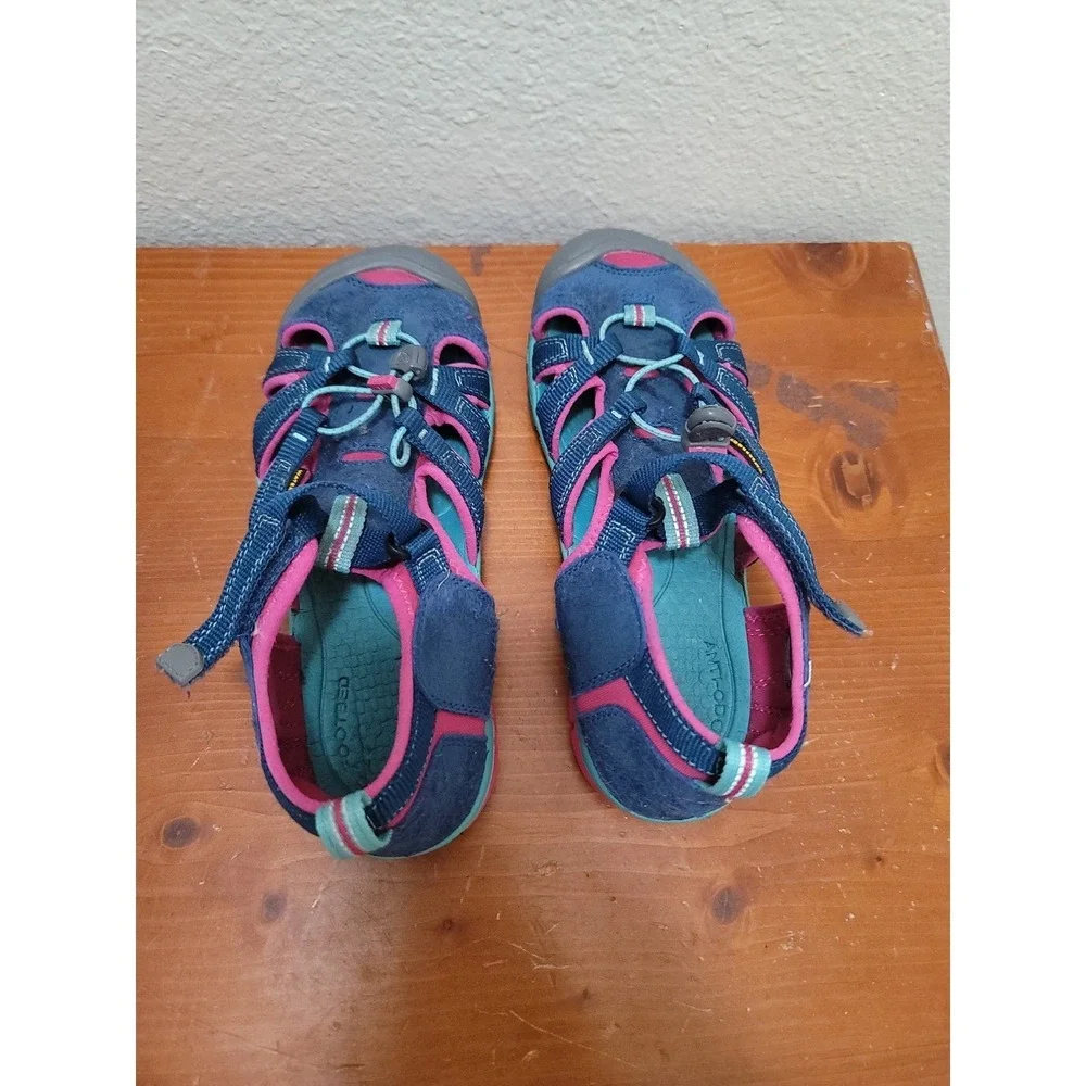 Keen Moxie Sandals Girls 5 Blue Pink Waterproof Sport Hiking